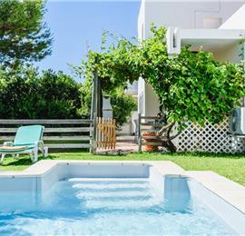 5 Bedroom Villa with Pool in Quinta da Balaia near Albufeira, Sleeps 10